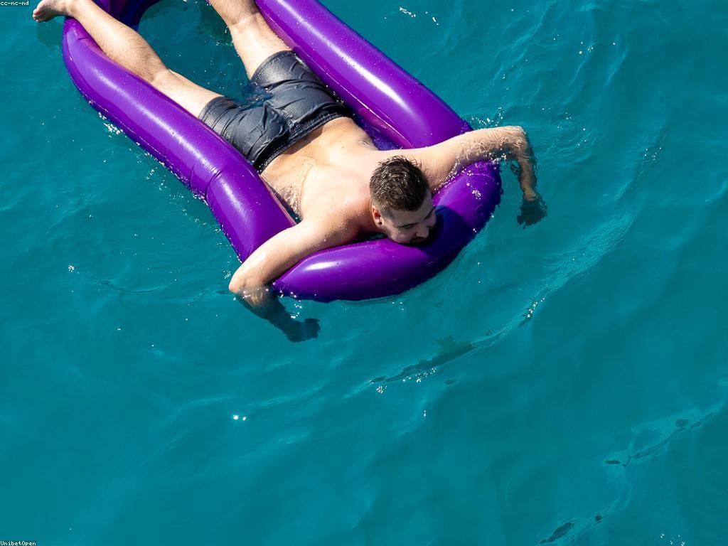 ស្វែងរកល្បែងសុីសុី: ភាពទាន់សម័យនិងការពូកែជាចម្បង